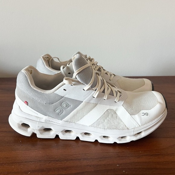 On Cloud Cloudrunner Women's Size 10 White Frost Running Athletic Sneakers - Picture 2 of 9